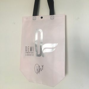 SIGNED DEMI LOVATO FABLETICS BAG